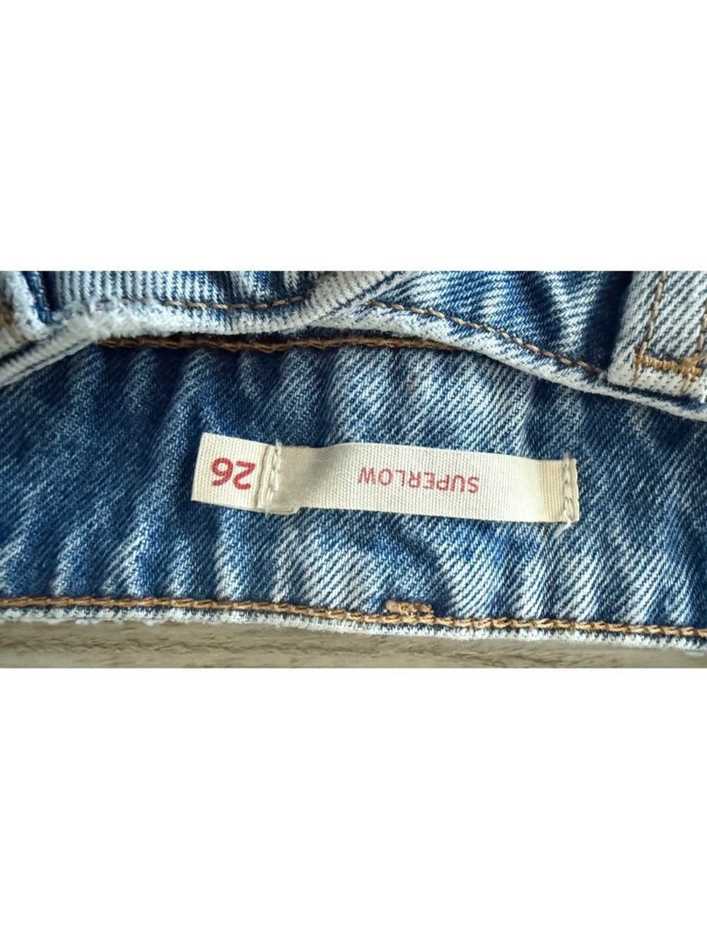 Levi’s Superlow Loose Light Wash Baggy Jeans Size 26 Y2K Low Rise - Picture 5 of 9